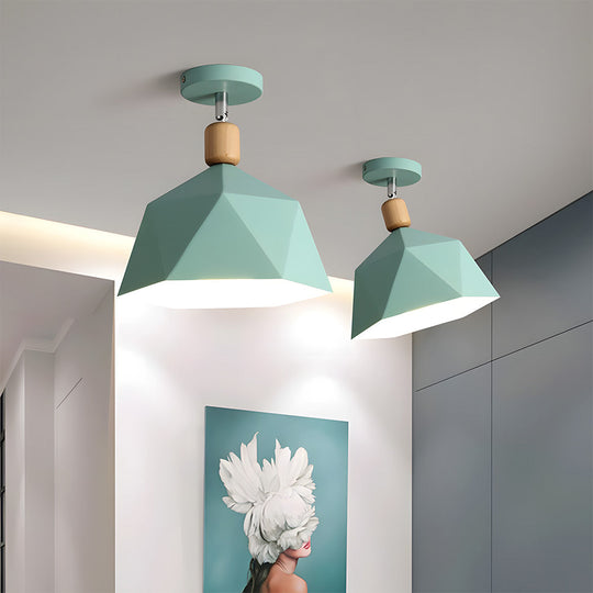 Läila – Scandinavische Plafondlamp met Geometrisch Design & Houten Accent