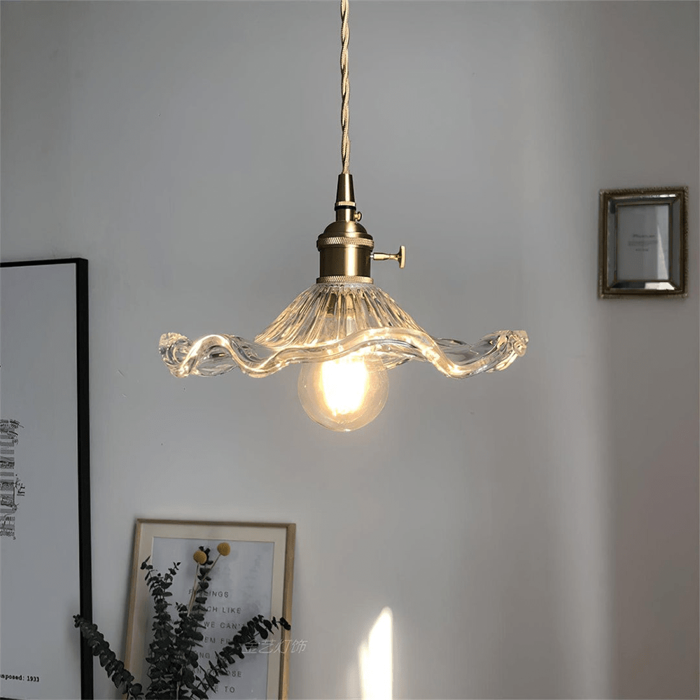 Elegante Glazen Hibiscusbloem Hanglamp met Stijlvol Design