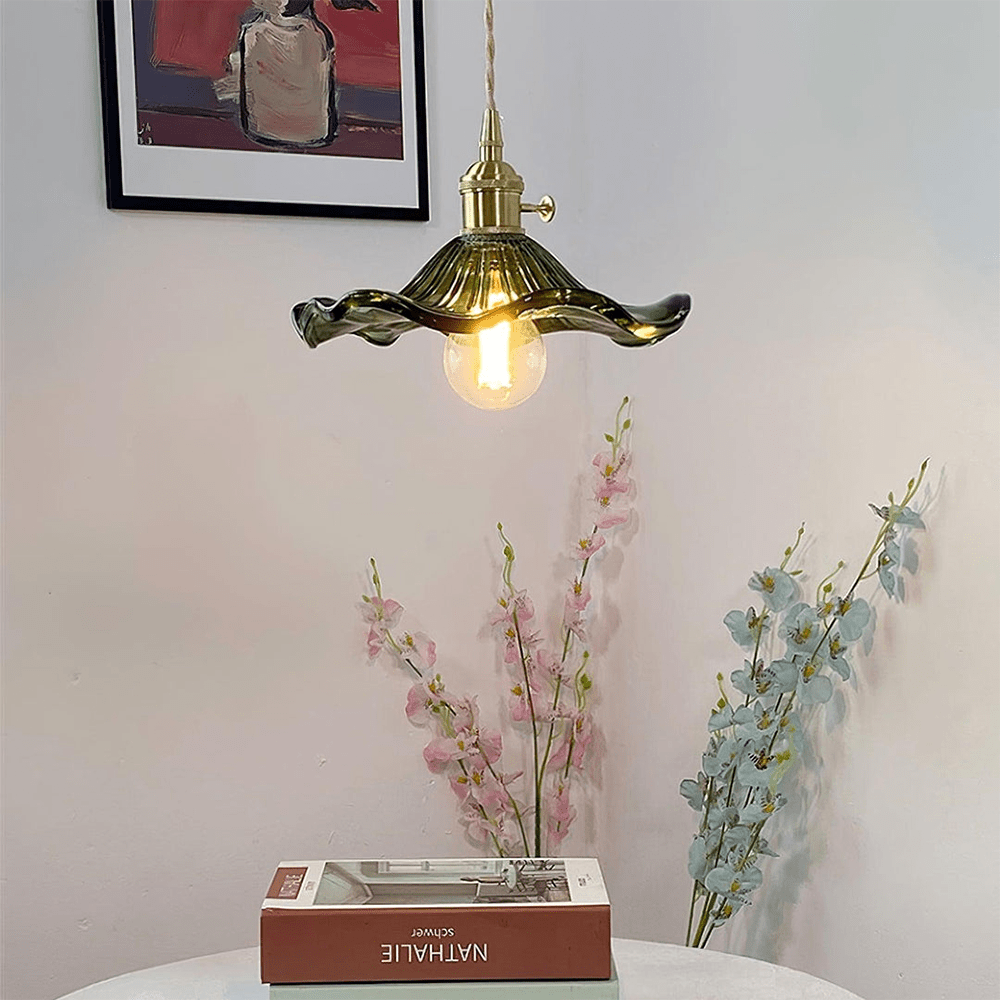 Elegante Glazen Hibiscusbloem Hanglamp met Stijlvol Design