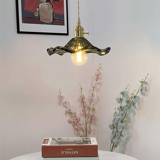 Elegante Glazen Hibiscusbloem Hanglamp met Stijlvol Design
