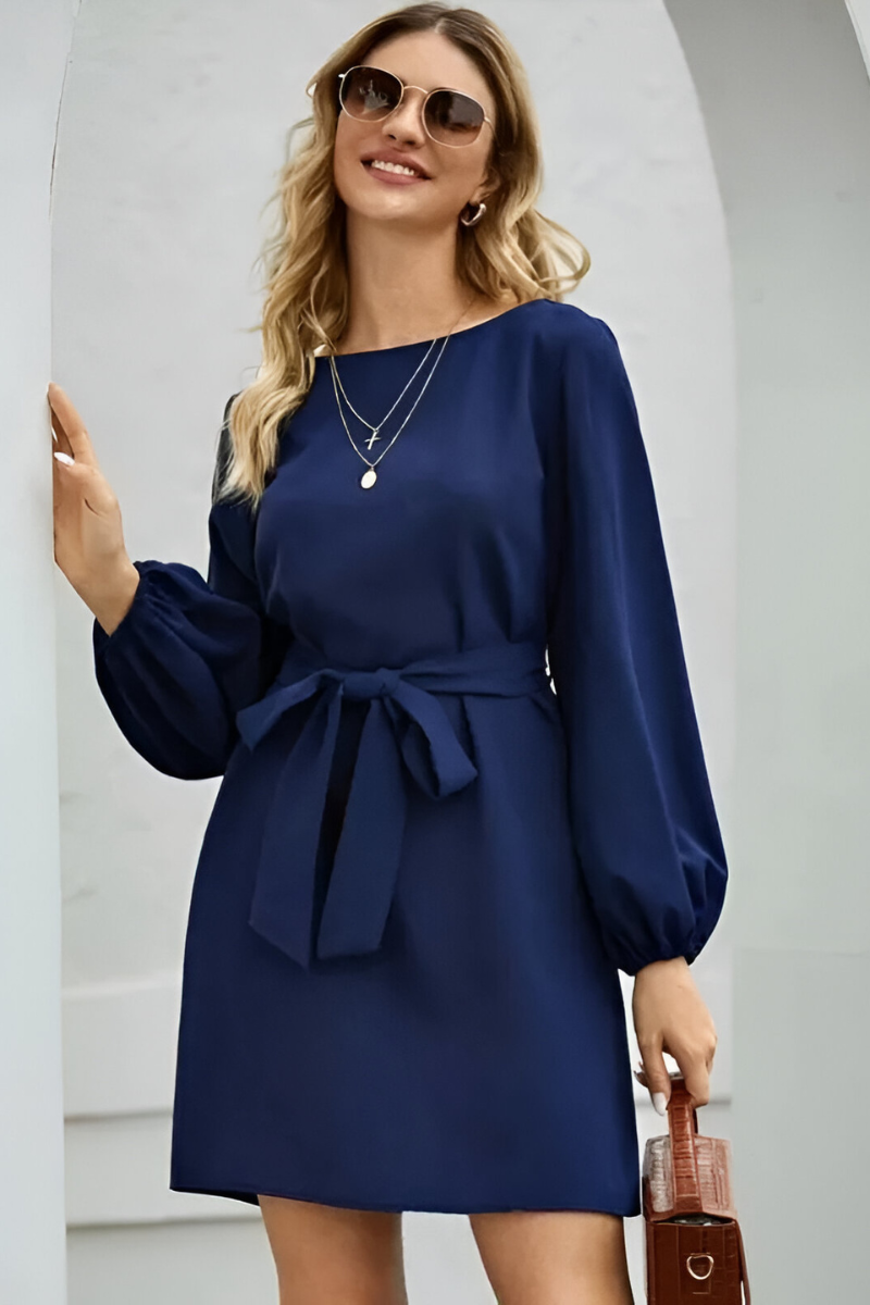 Lira™ | Elegante Satijnen Jurk met Ceintuur