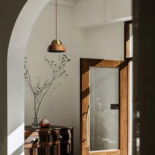 Houten Hanglamp Met Messing Accenten | Moderne Japandi Plafondlamp