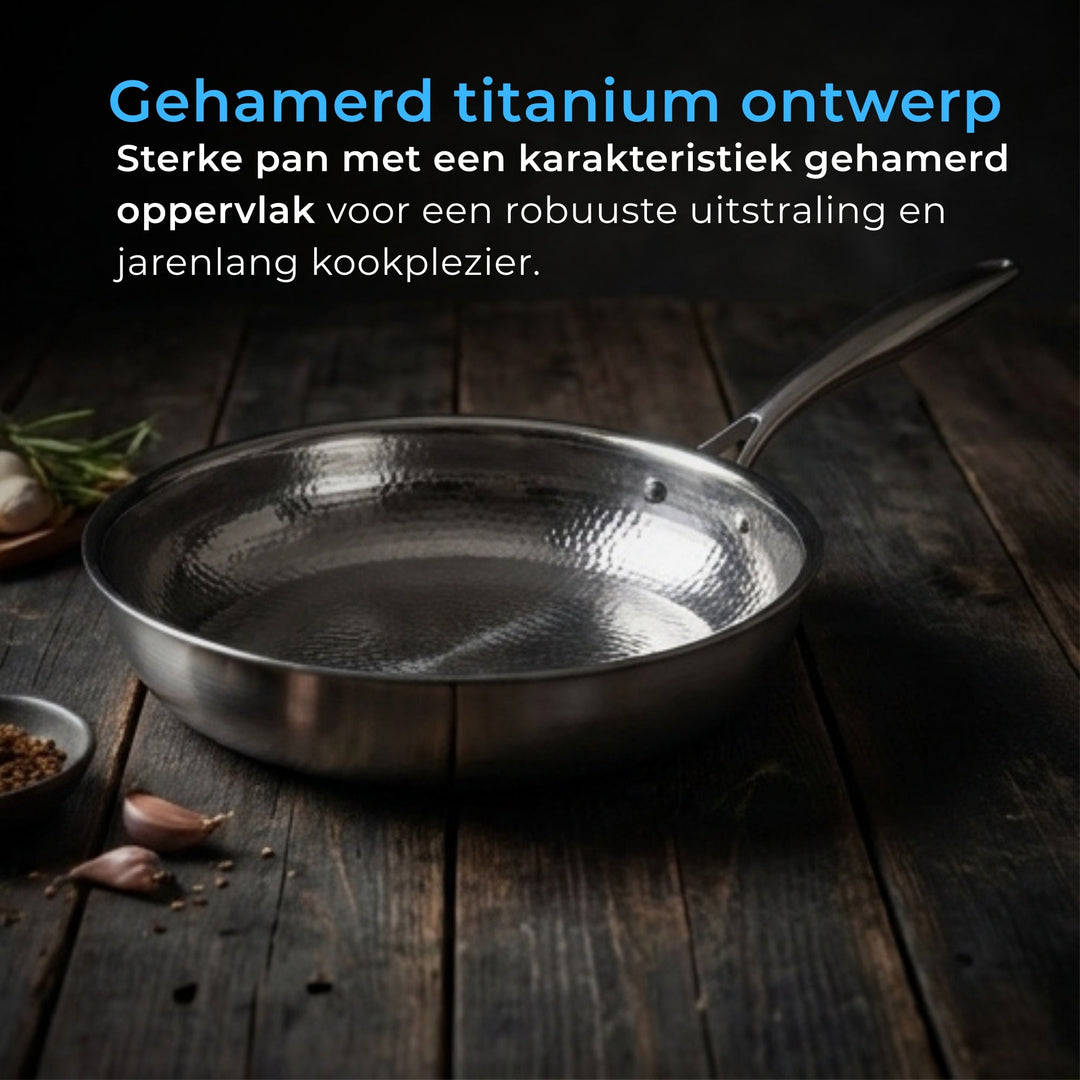 Gehamerde Titanium Pan