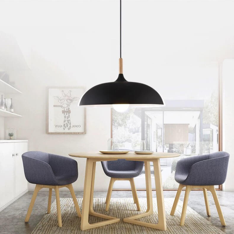 Kleurrijke Metalen Hanglamp met Houten Accent – Twee Maten